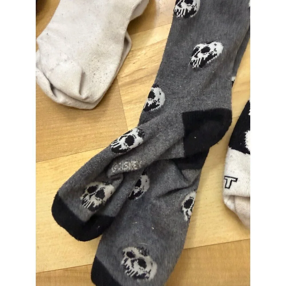 lot of seven women’s Halloween crew socks